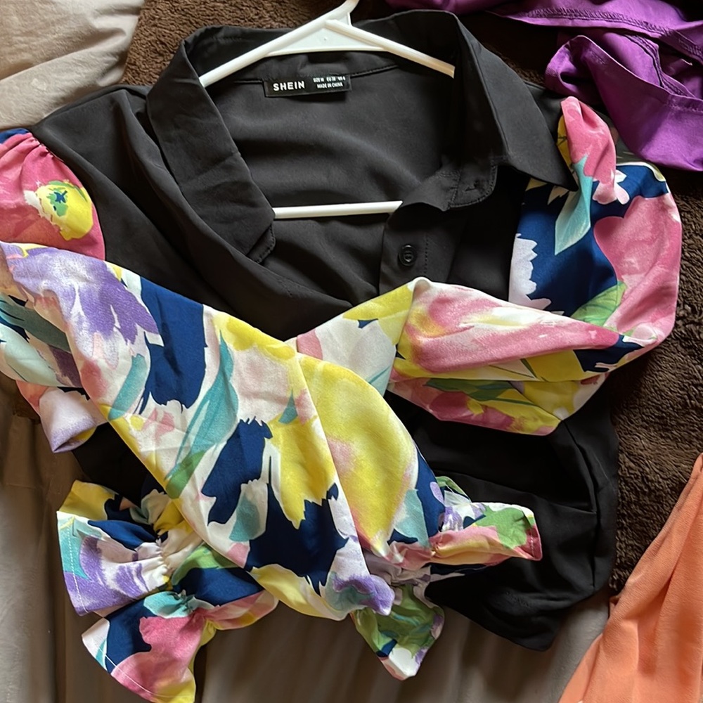 Summer Tops - Picture 3 of 6